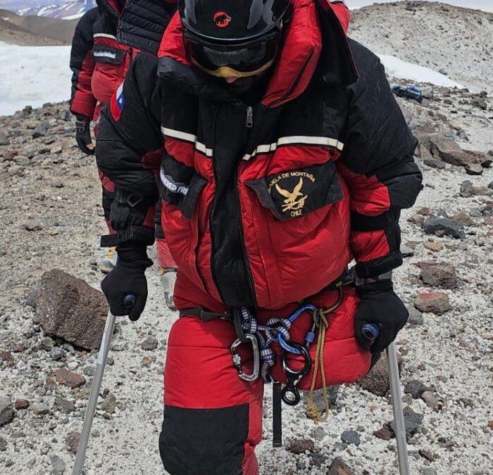 “Montañas Sin Límites” llega al Aconcagua con el ascenso de Julio Soto Ugalde, deportista paralímpico chileno