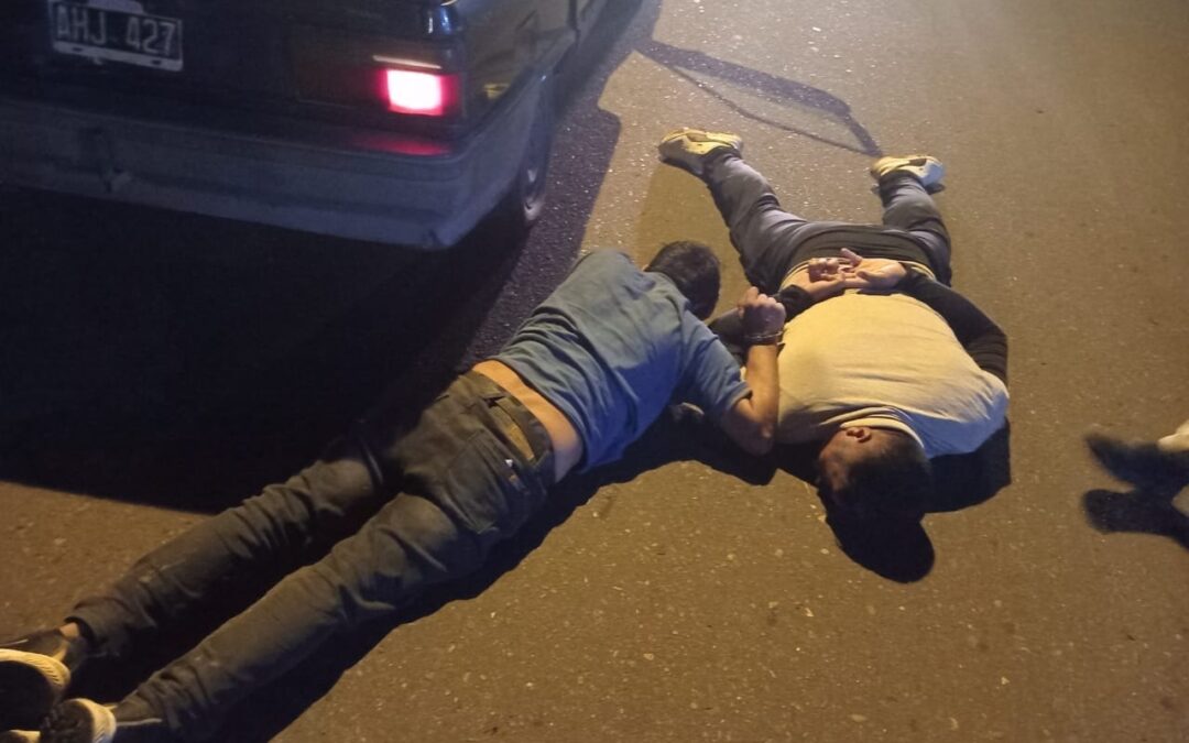 Capturan a delincuentes tras un intento de robo en una venta de dólares