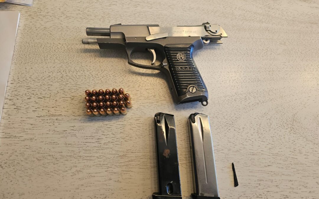 Allanamientos en Maipú y Luján: secuestran cinco armas, decenas de municiones y una moto robada