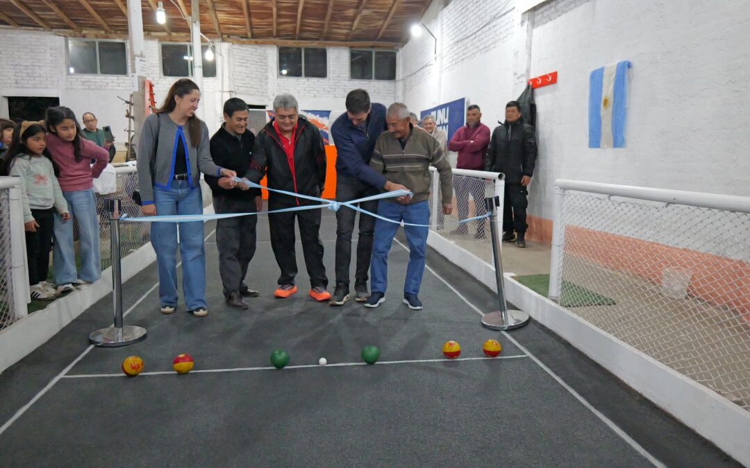 El Club de Bochas Unión Vista Flores inauguró la primera cancha de caucho de Mendoza